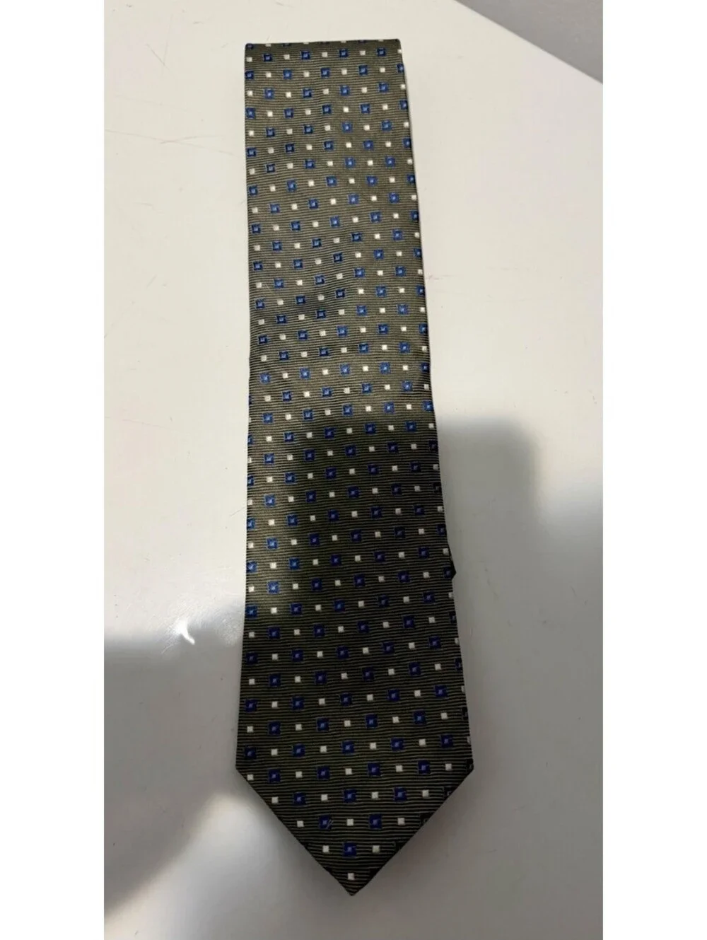 Tommy Hilfiger Necktie Tie Gray Blue White Dressed Up or Casual Style Fit